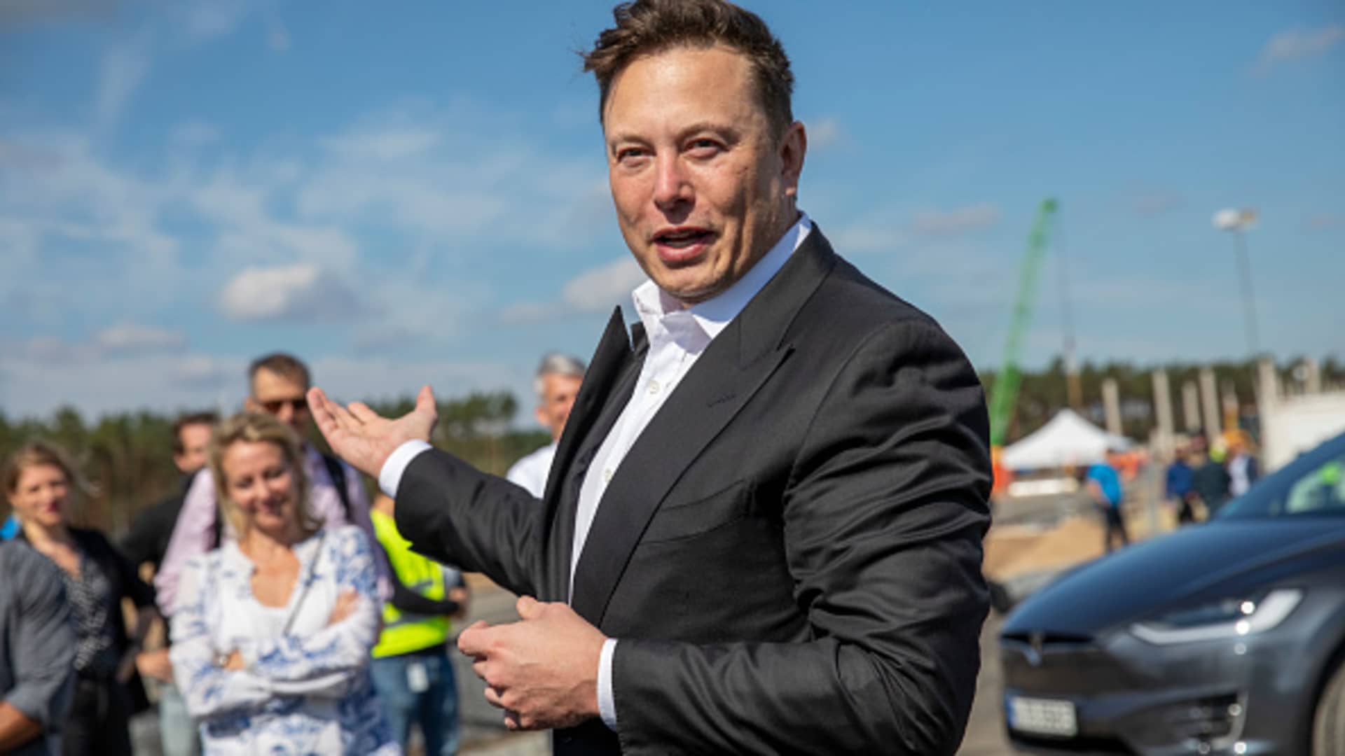 Musk offers to sell $6B in stock if UN WFP explains hunger plan