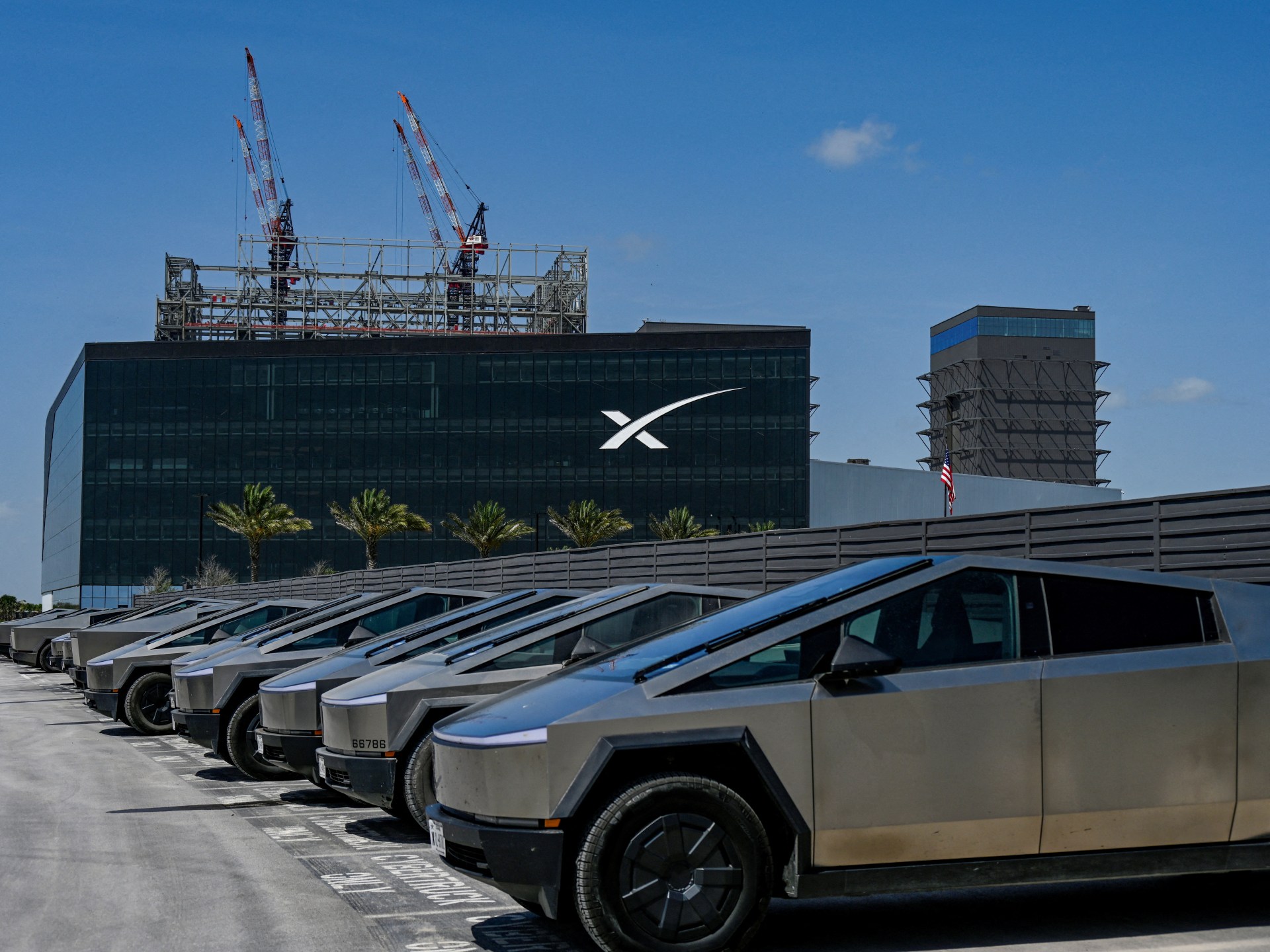 X and SpaceXAI drop antitrust claims against Apple
