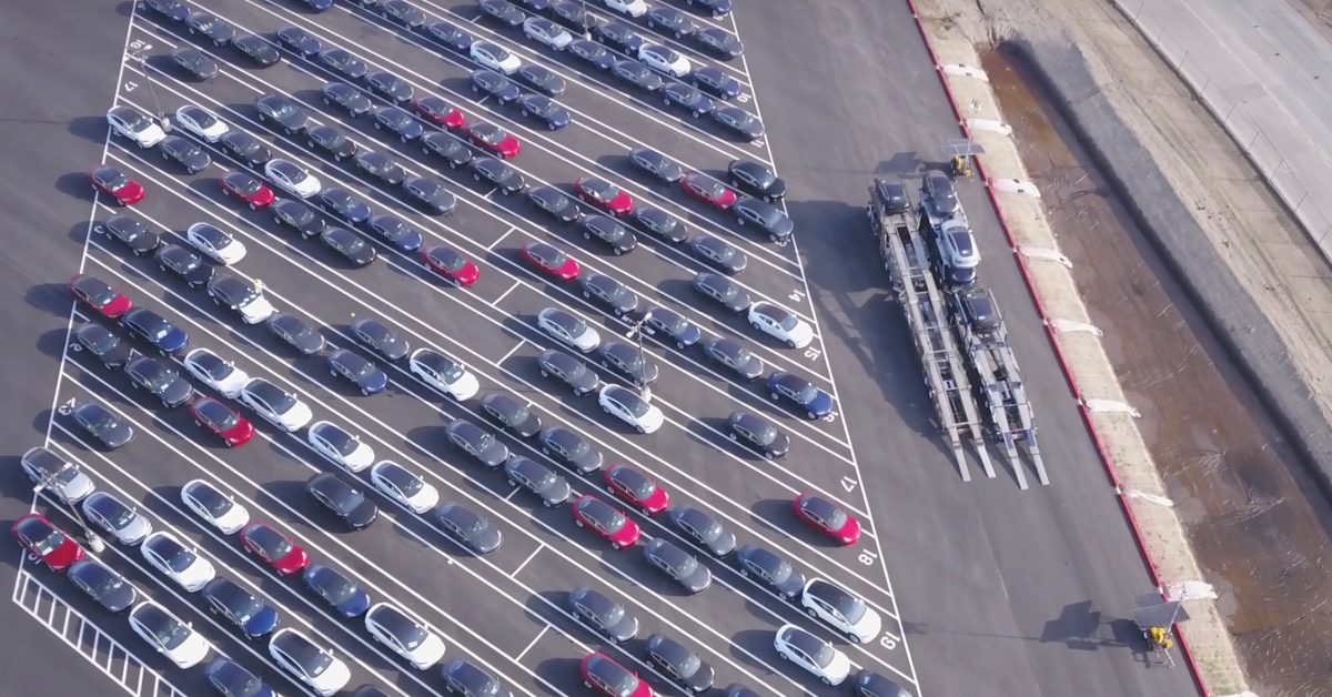 Tesla hits 5,000 Model 3s in a week